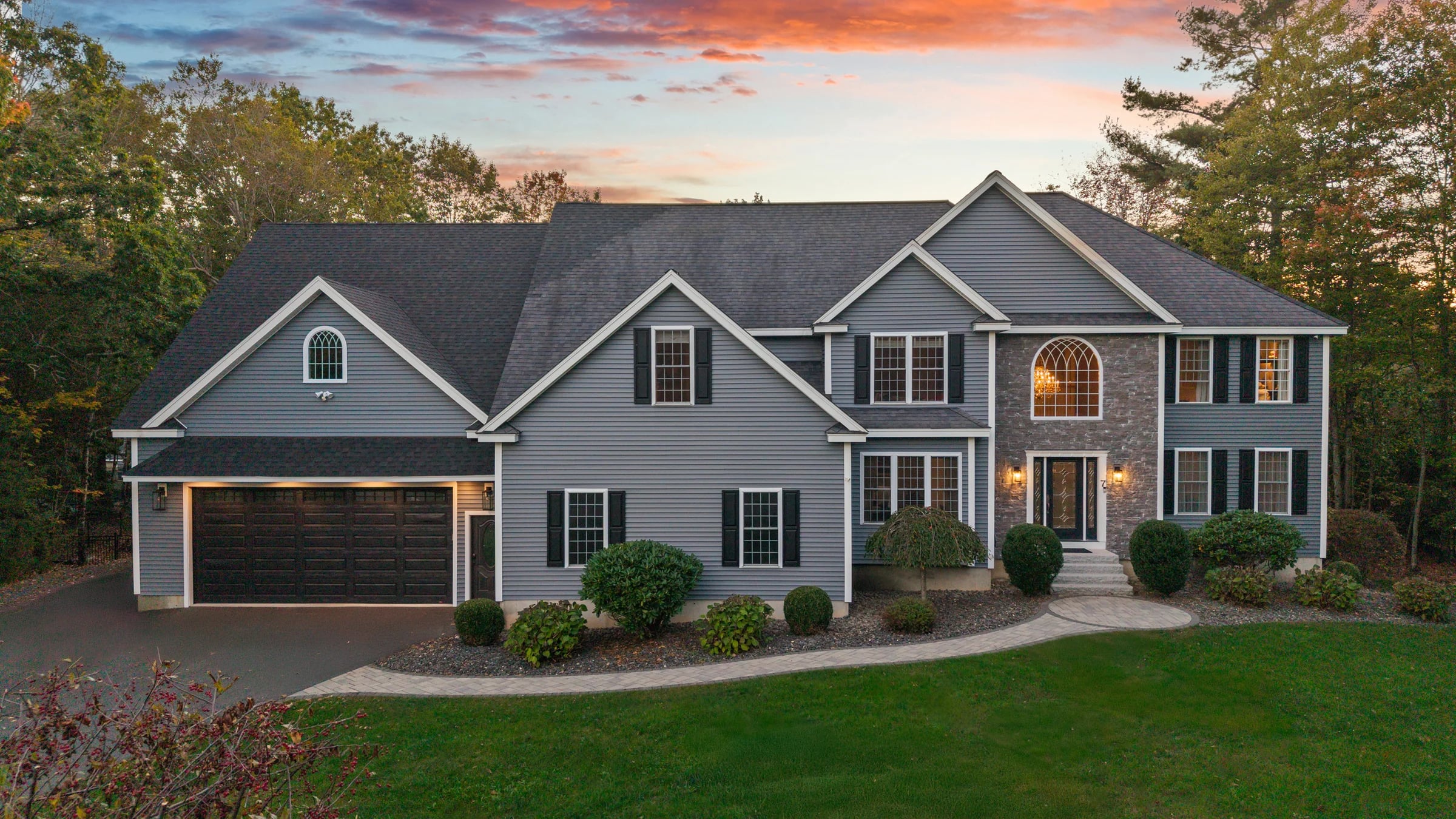 Real estate listing in Hampstead, NH