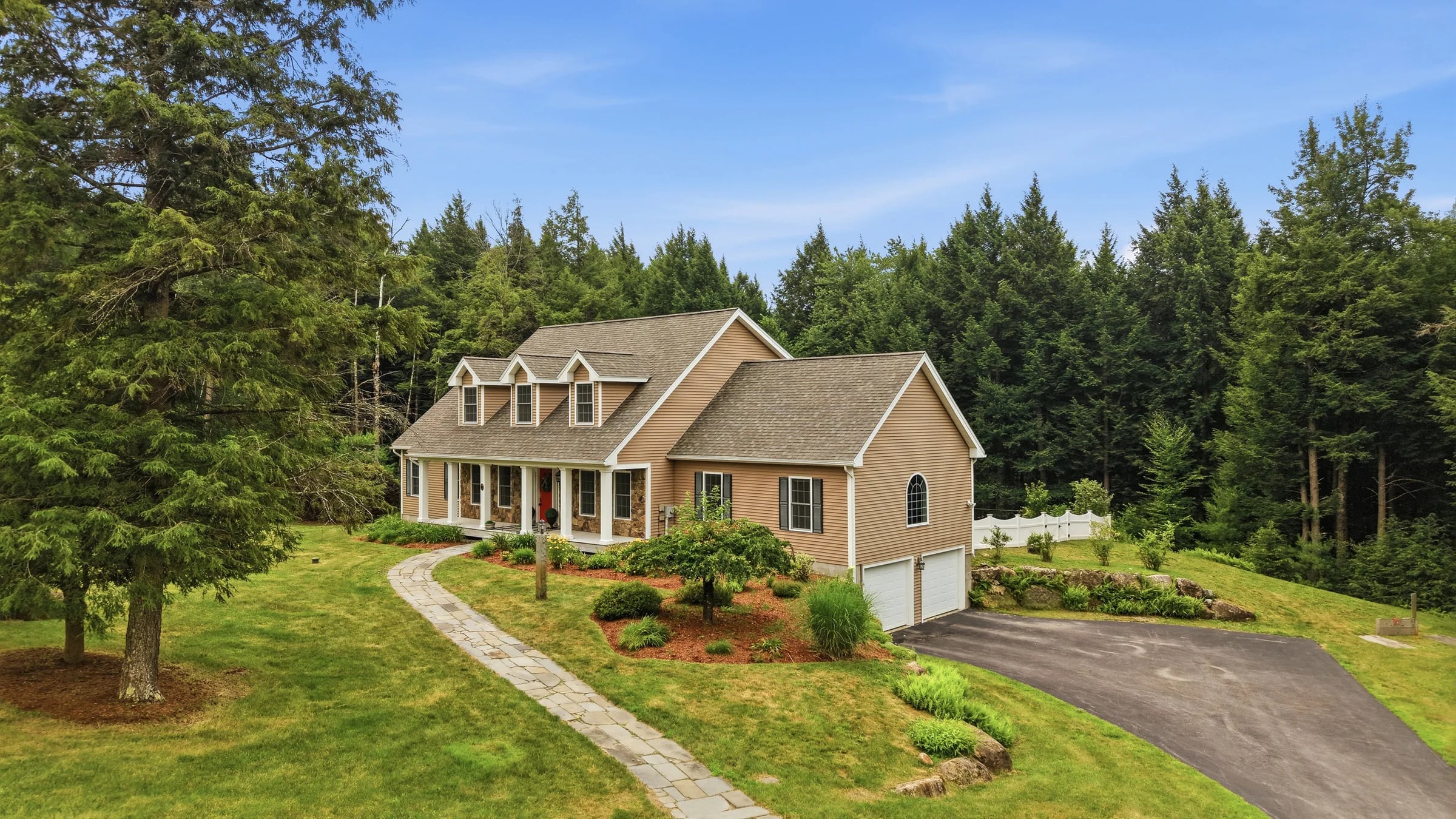 Real estate photography of a colonial in Peterborough, NH
